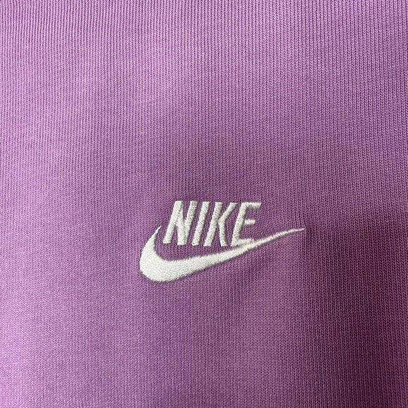 Nike T Shirt Women Medium Purple Cropped Sportswear Jersey Top Crewneck Swoosh - Picture 4 of 7